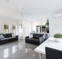Wagga Apartments 1 - Internet Find