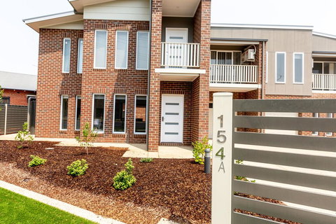 Wagga Apartments #3 - Swimm 1