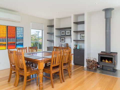 Waikiki Dream - Qld Realsetate 1