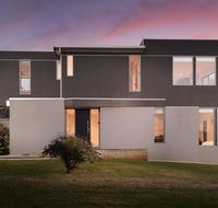 Waikiki Dream - Renee