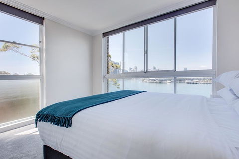 Wake Up To Sydney Harbour - Petrol Stations 3