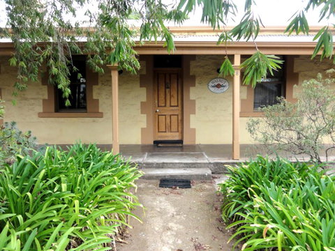 Walnut Cottage - Qld Realsetate 0