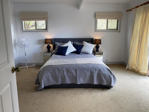 Wanjii II Pool & Spa Getaway - Renee 1