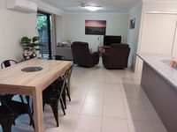 Business in Maryborough QLD Renee Renee
