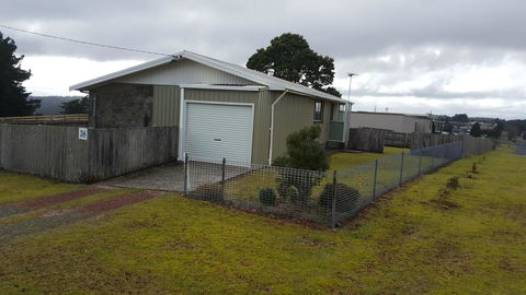 Waratah Falls Holiday Unit - Internet Find 3