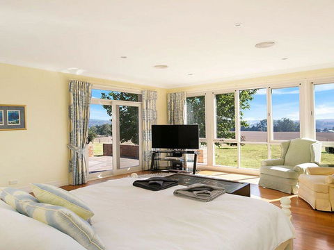 Warrington Park - Bendooley Hill - Renee 3