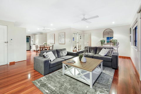Waterfront Boutique Apartment - Personal Concierge - Internet Find 3