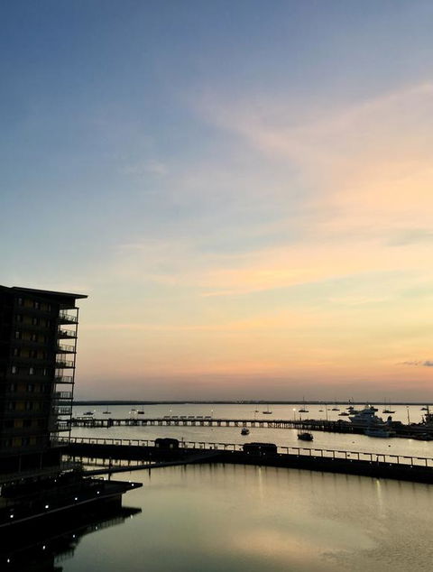 WATERFRONT DARWIN TROPICAL DELIGHT - Renee 3
