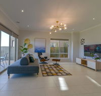 Waterfront Grand Villa for Big Group - Petrol Stations