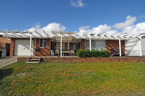 Waterfront On Sandpiper - Renee 2