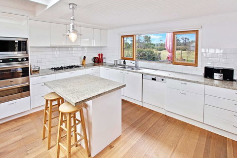 Waterfront Sanctuary - Raymond Island Getaway - Renee 3