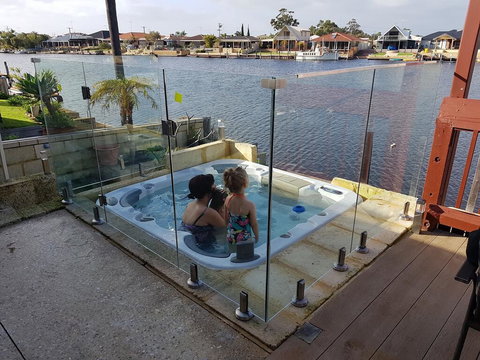 Waterside Resort Style - Renee 1