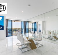 Waterview 3BR modern apartment near Harbour Town - Waterpoint - Qld Realsetate