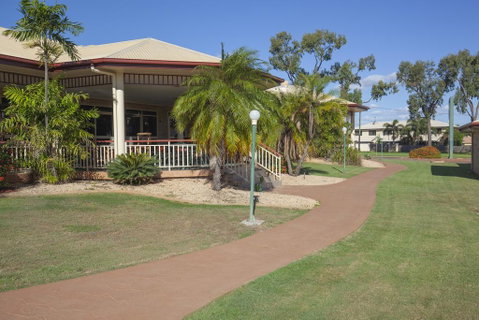 Western Heritage Motor Inn - Internet Find 1