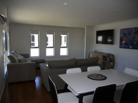 Westwood Villas - Bridport - Swimm 2