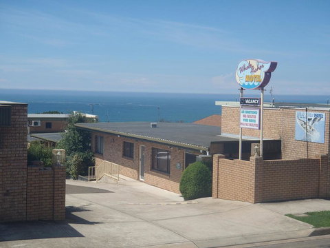 Whale Fisher Motel - Qld Realsetate 0