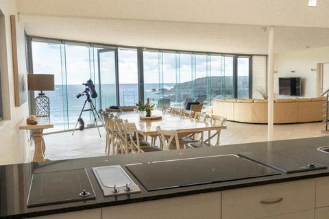 Whale View - Grand Luxurious Beachfront Home - Internet Find 1