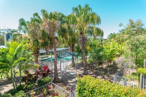 Whalecove Apartments - Renee 0