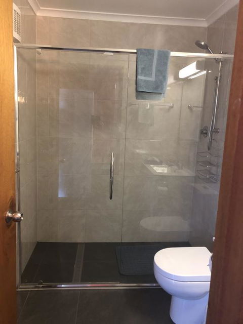 Whalers Rest Motor Inn - Renee 1