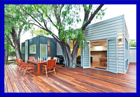 Whatmans Beach House - Renee 0