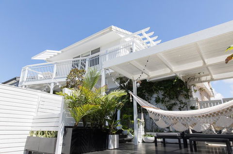 White Beach Cottage - Renee 0