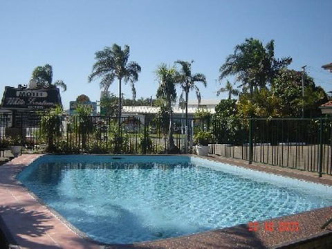 White Lanterns Motel - Swimm 0
