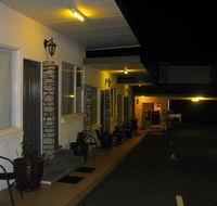 White Manor Motel - Internet Find