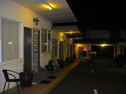 White Manor Motel - Internet Find 0