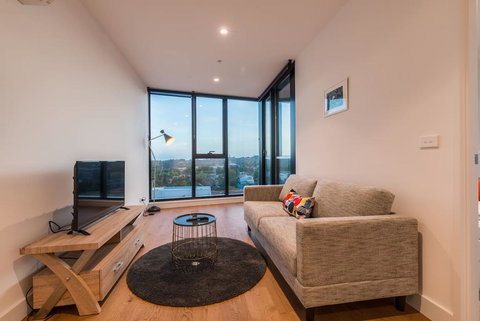Whitehorse Tower Deluxe 1 Bedroom With View - Qld Realsetate 0