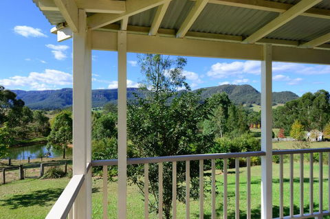 Wild Rose Cottage- Kiaroo, Kangaroo Valley - Renee 0