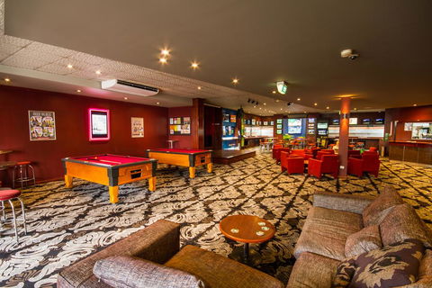Wiley Park Hotel - Petrol Stations 1