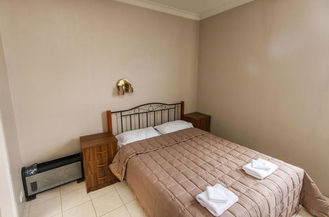 Wiley Park Hotel - Petrol Stations 2