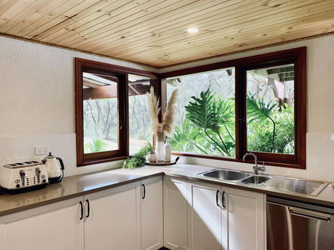 William Bay Cottages - Renee 0