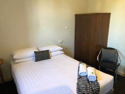 William Farrer Hotel - Internet Find 1