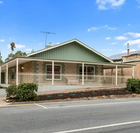 Williamstown Bed and Breakfast - Renee