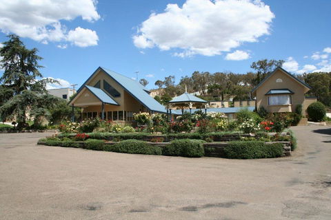 Willows Motel - Renee 1