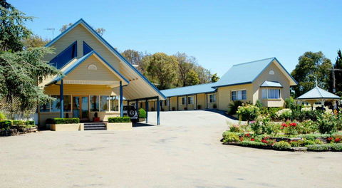 Willows Motel - Renee 3