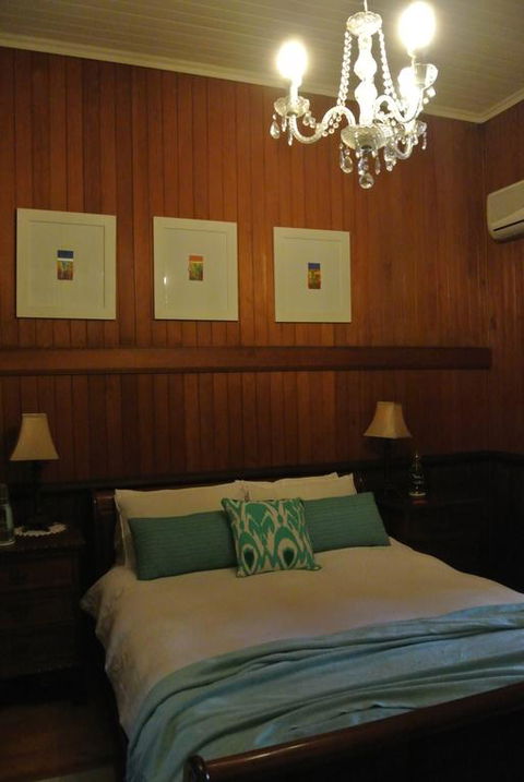 Wiss House Bed & Breakfast - Internet Find 0