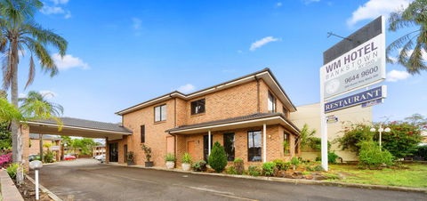 WM Hotel Bankstown - Petrol Stations 1