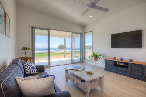 Woolgoolga By The Sea - Qld Realsetate 0
