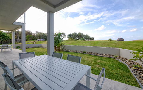 Woolgoolga By The Sea - Qld Realsetate 1