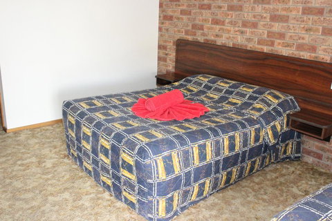 Woomargama Motel - Renee 0