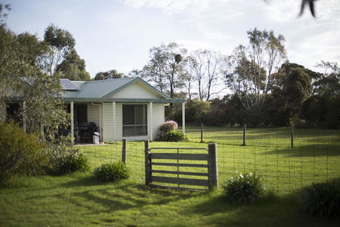 Woongara Cottage - Pet Friendly Country Retreat - Swimm 0