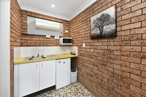 Woongarra Motel - Internet Find 1