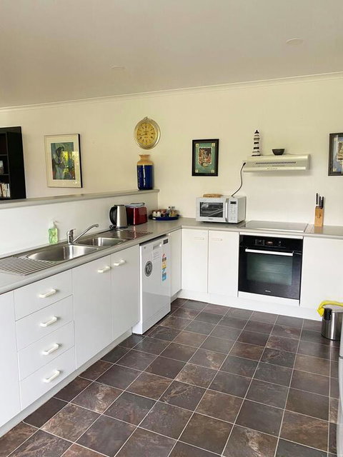 Woorim Secluded Palms Villa - Qld Realsetate 3