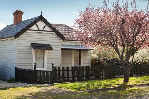 Wormwood House - Renee 0