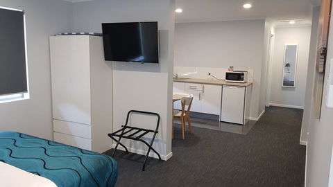 Wynnum Anchor Motel - Renee 1