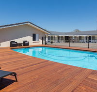 Wynnum Anchor Motel - Petrol Stations