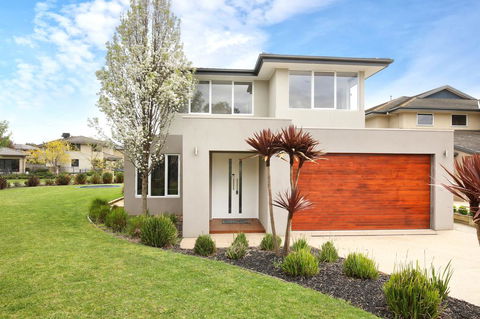 Xus Residence - Renee 0