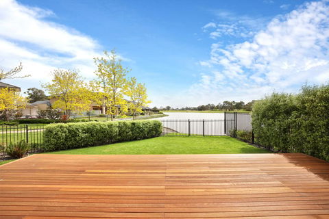 Xus Residence - Renee 1